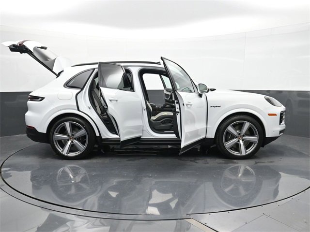 New 2025 Porsche Cayenne E-Hybrid image 29