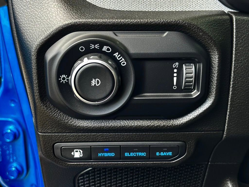 Used 2024 Jeep Wrangler Unlimited image 16