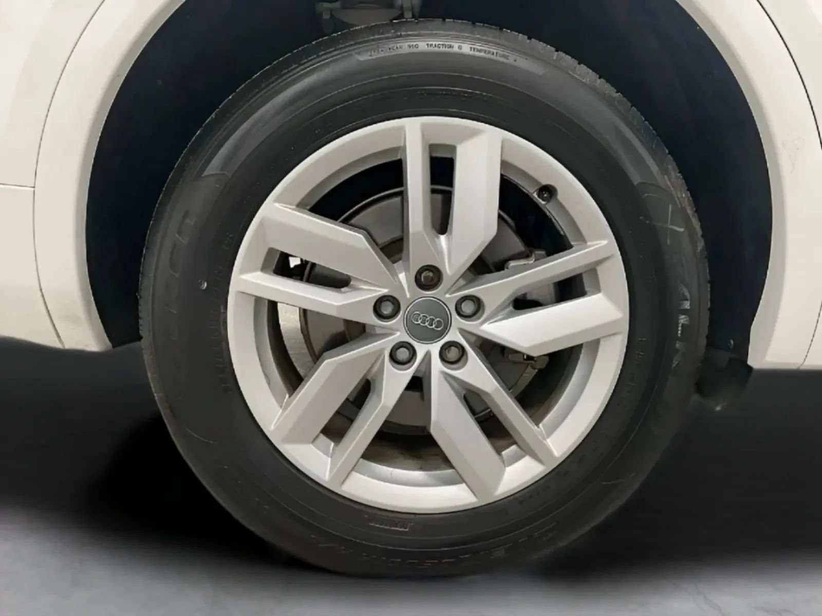 Used 2020 Audi Q5 2.0T Premium AWD/4WD image 27
