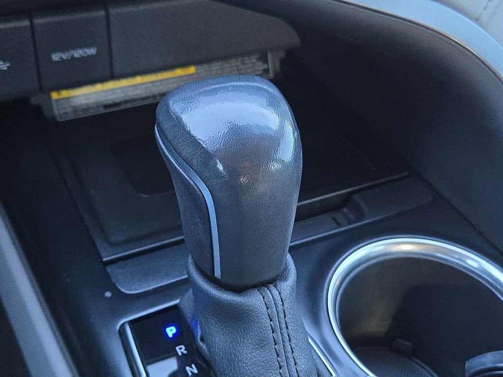 Used 2020 Toyota Camry XSE image 24