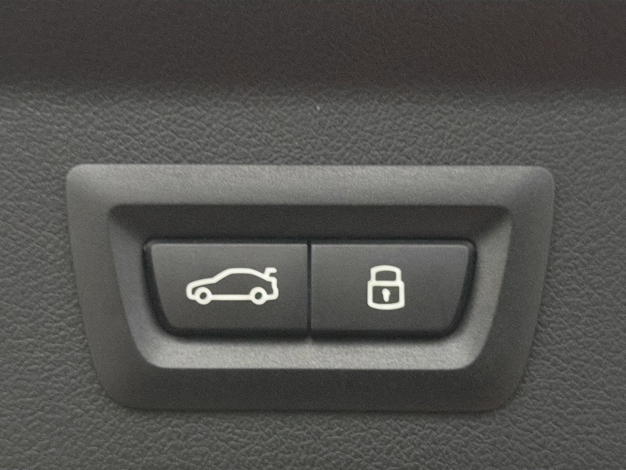 Used 2025 BMW X2 xDrive28i image 13