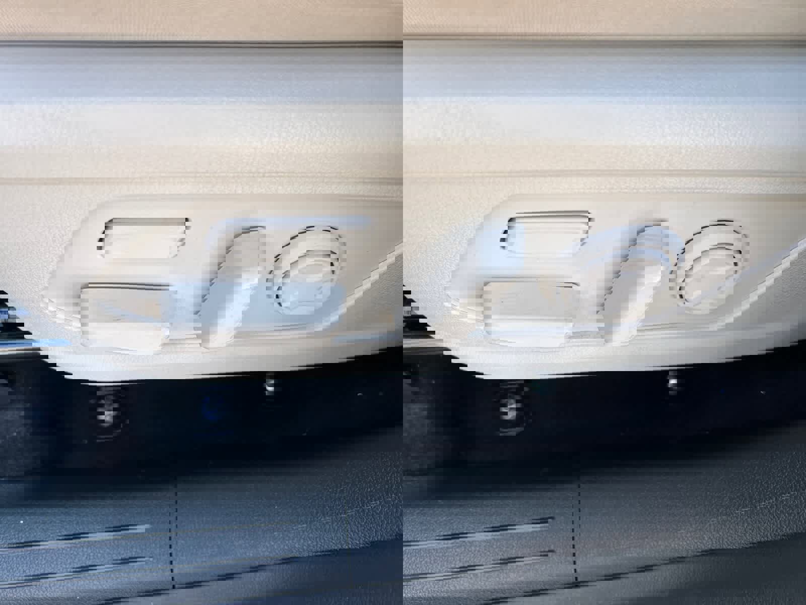 Certified 2025 Kia Sorento SX Prestige image 19