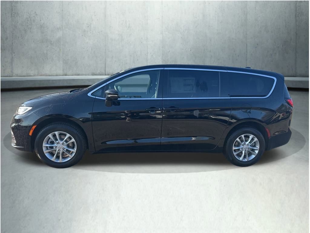 New 2026 Chrysler Pacifica Select image 2