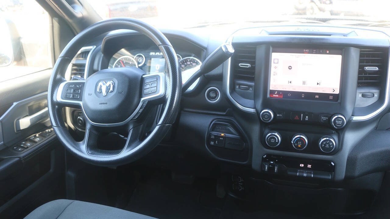 Used 2022 RAM 3500 Big Horn AWD/4WD image 18