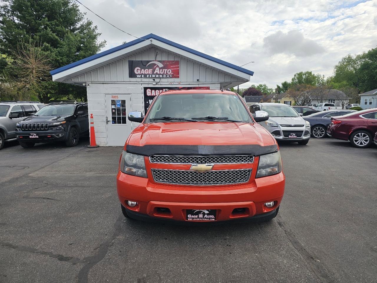Used 2011 Chevrolet Avalanche LTZ AWD/4WD image 2