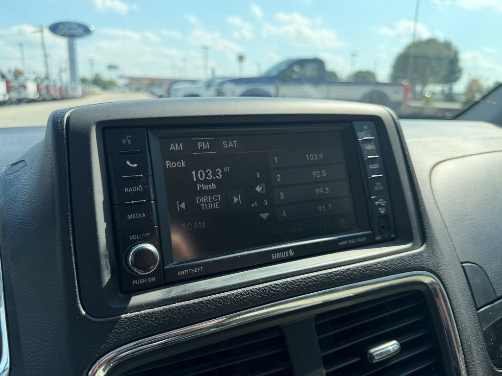 Used 2013 Dodge Grand Caravan Crew FWD image 23