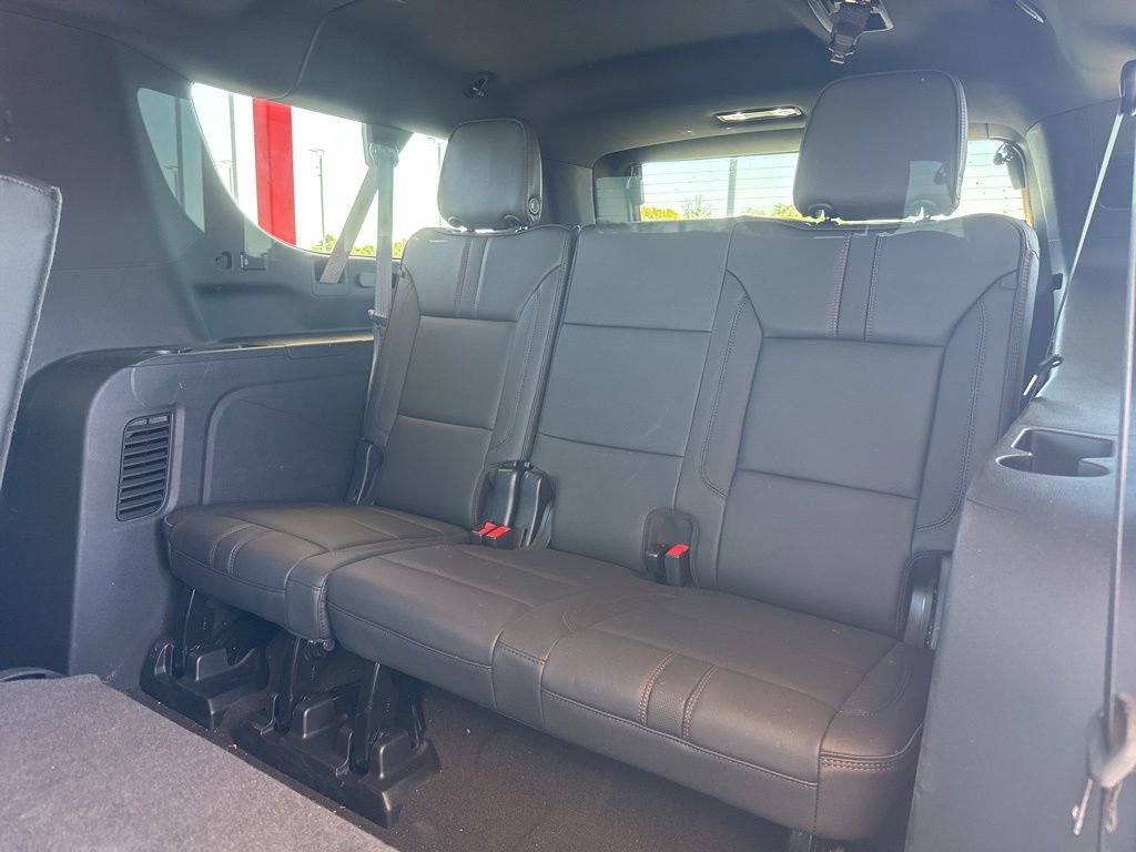 Used 2024 Chevrolet Suburban RST image 27