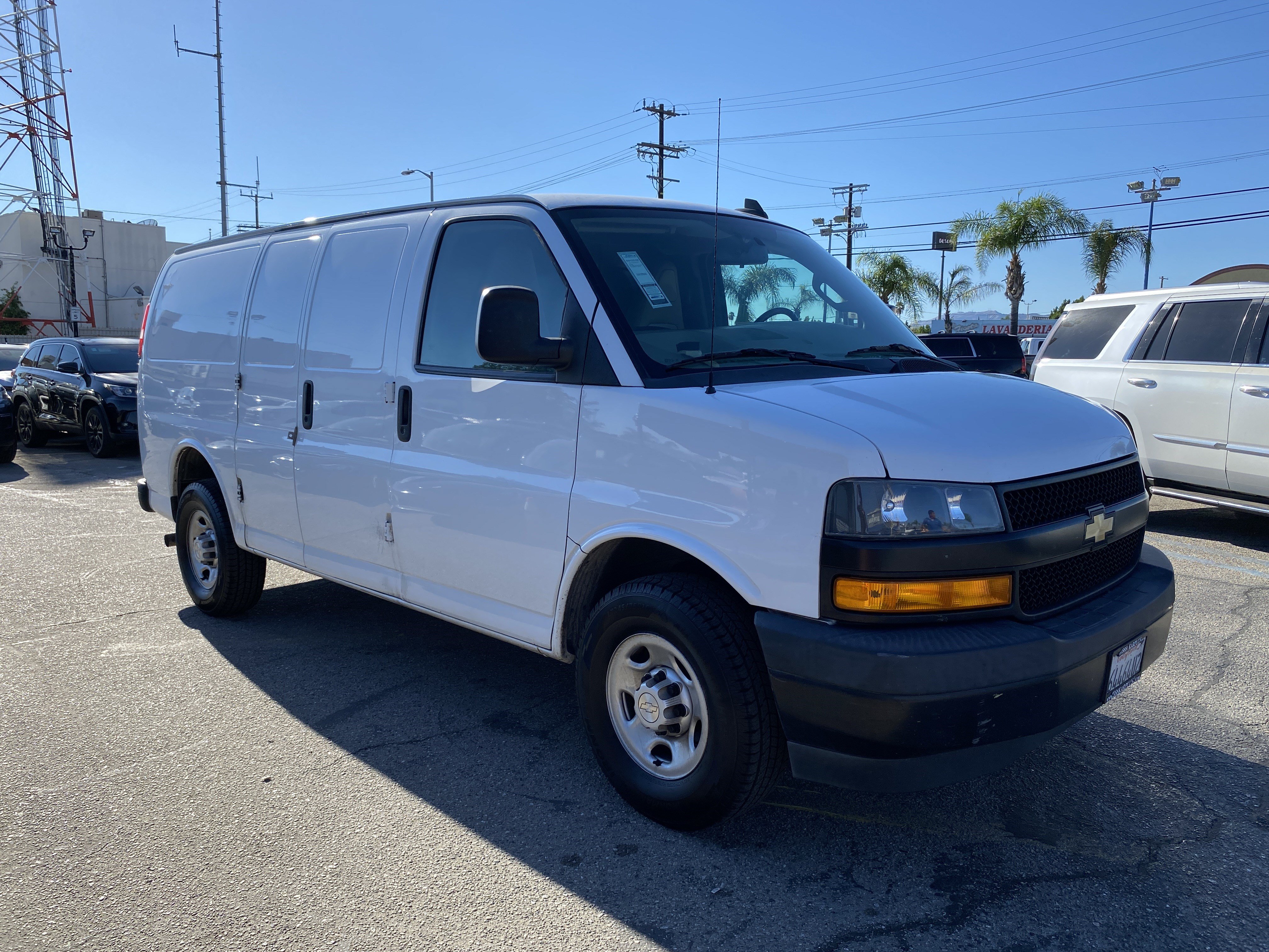 Used 2019 Chevrolet Express 2500 w/ Driver Convenience Package RWD image 7