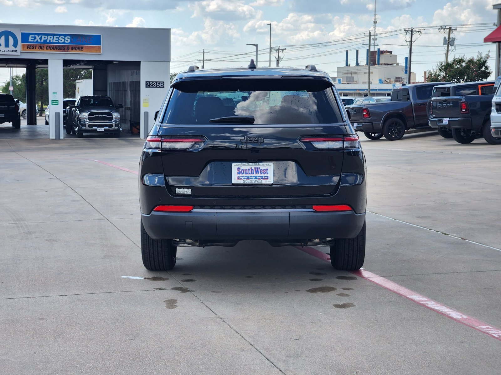 New 2026 Jeep Grand Cherokee L 2WD image 8