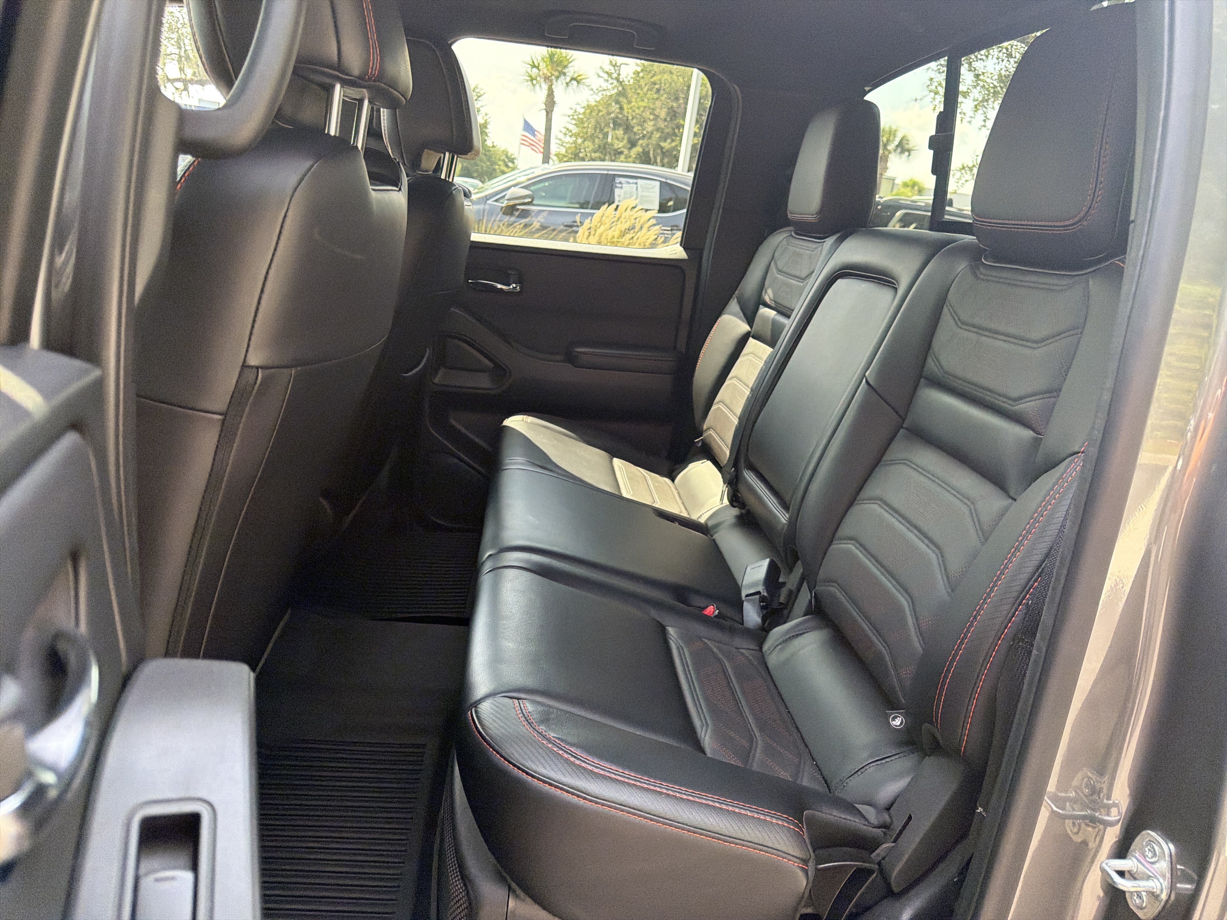 Used 2025 Nissan Frontier PRO-4X w/ Pro Premium Package AWD/4WD image 32