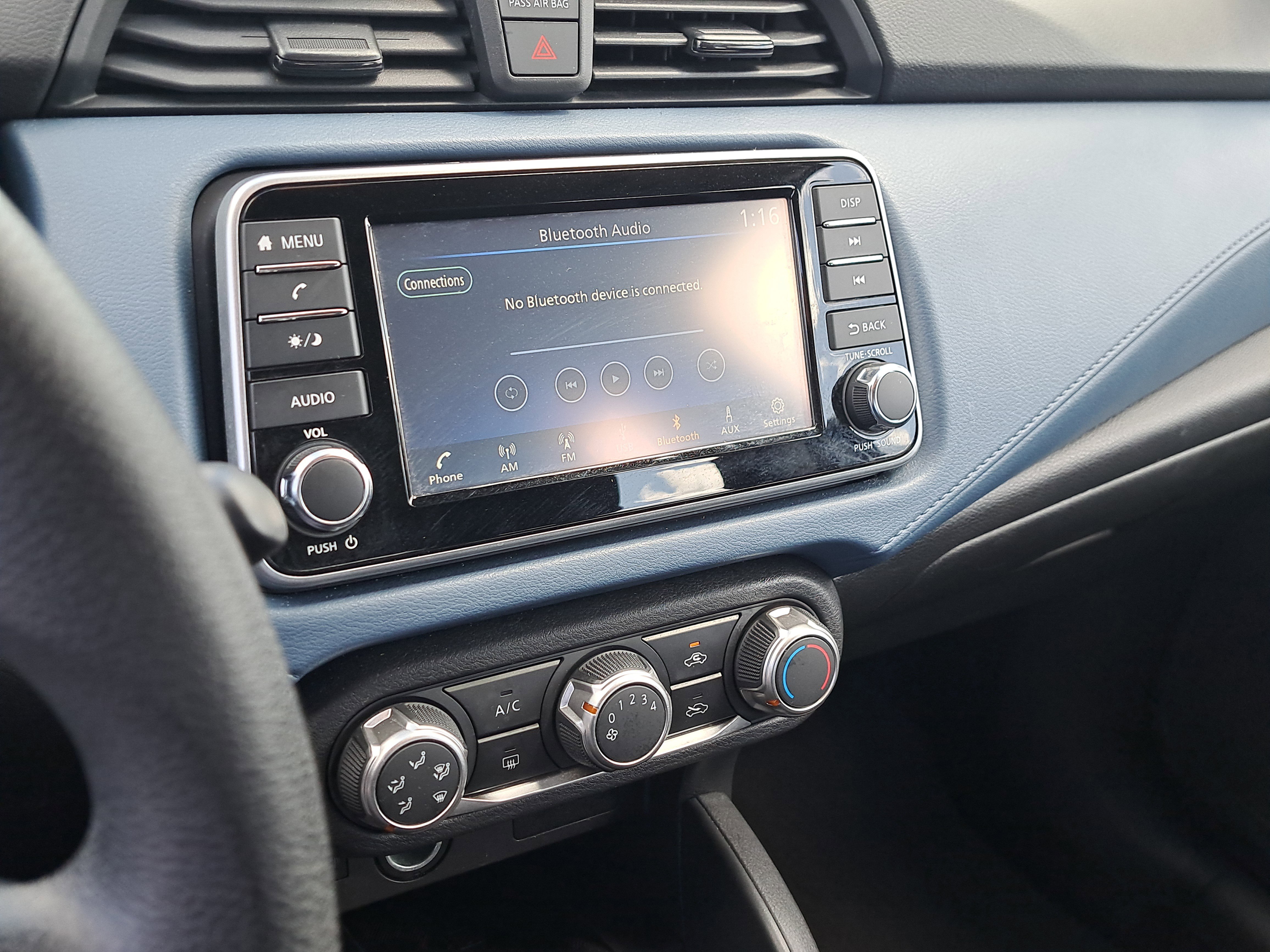 Used 2025 Nissan Versa SV image 24