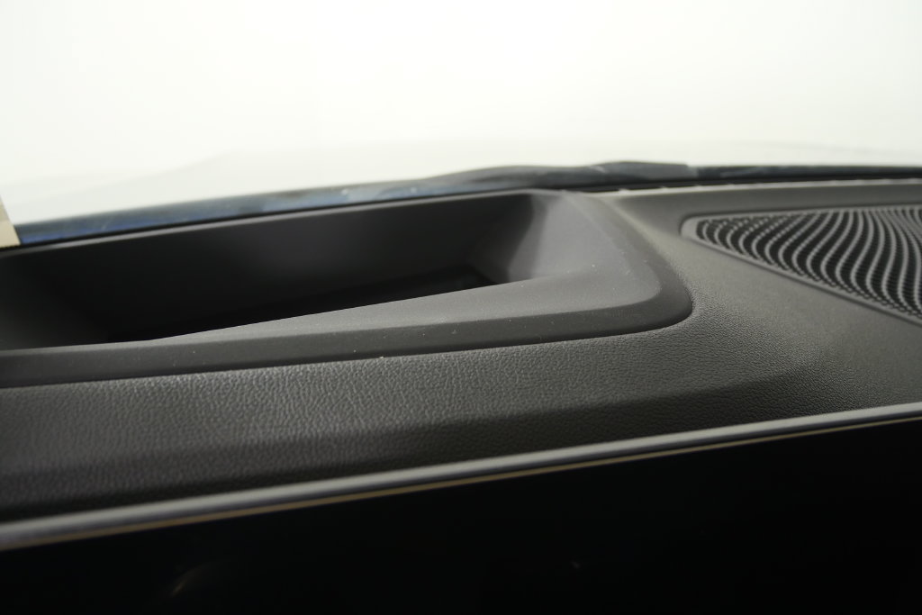 New 2026 BMW 330i Sedan w/ M Sport Package RWD image 19
