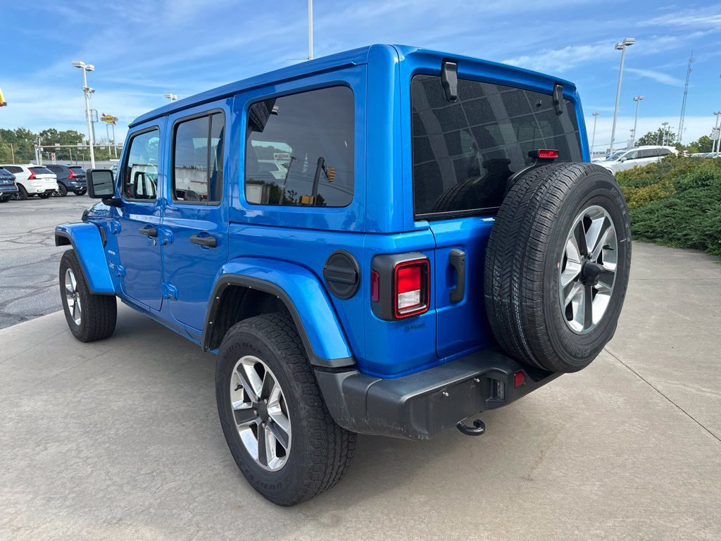Used 2023 Jeep Wrangler Unlimited Sahara AWD/4WD image 7