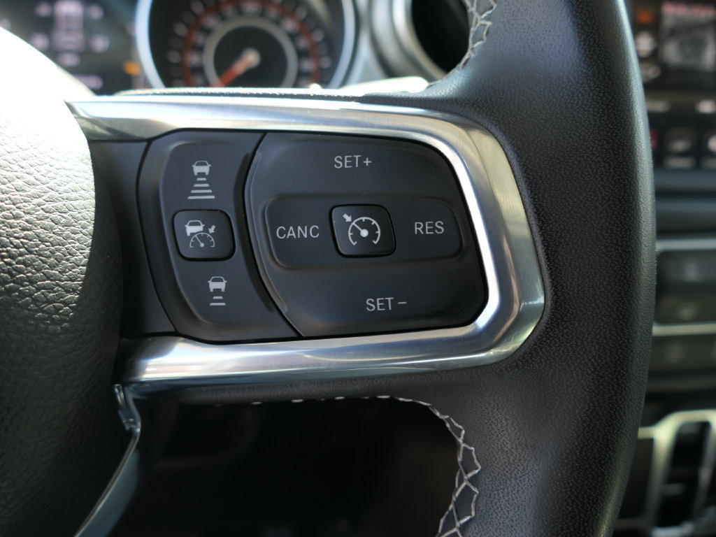 Used 2023 Jeep Wrangler Unlimited Sahara w/ LED Lighting Group AWD/4WD image 15