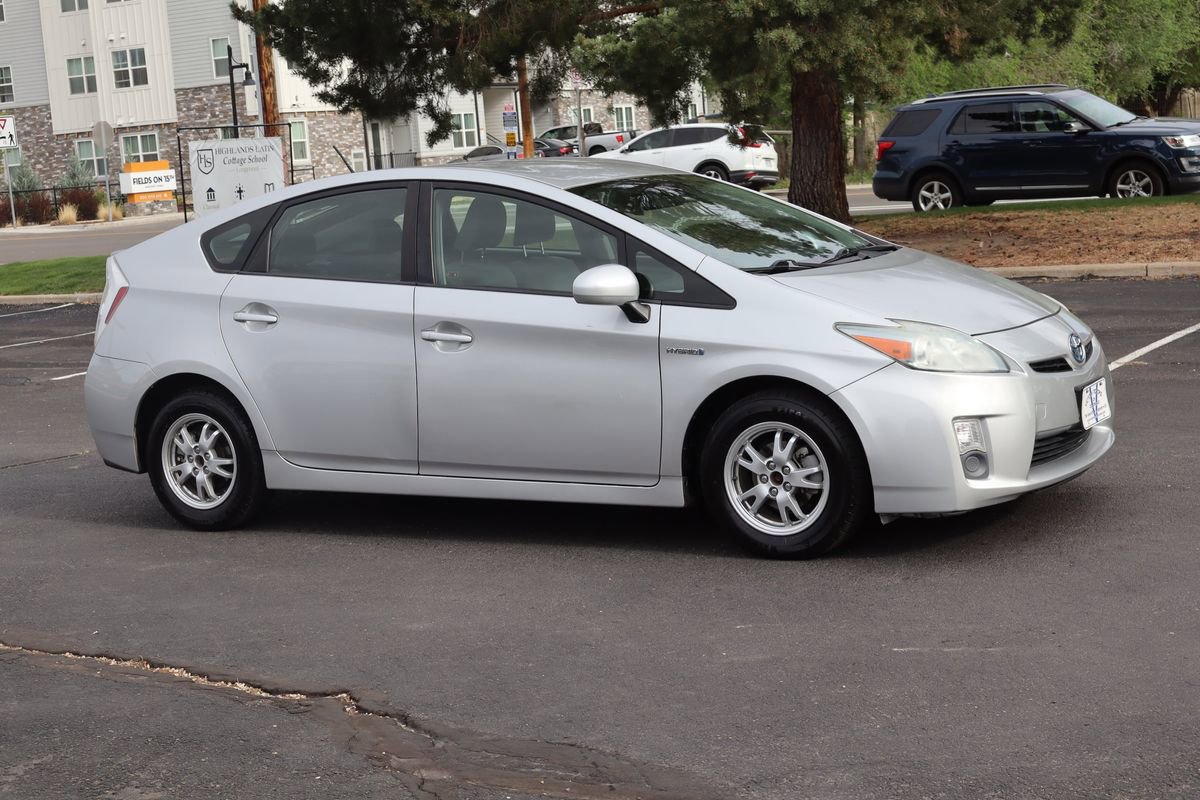 Used 2010 Toyota Prius Three FWD image 2