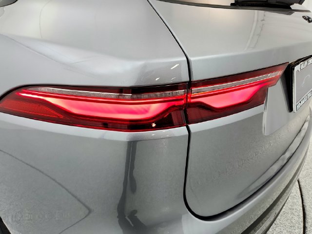Certified 2026 Jaguar F-PACE R-Dynamic S AWD/4WD image 31