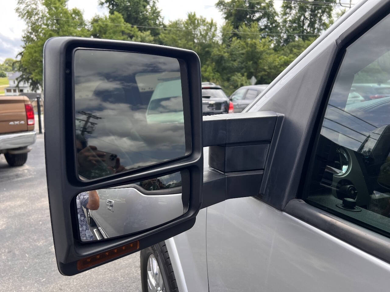 Used 2011 Ford F150 Lariat w/ Lariat Chrome Pkg AWD/4WD image 13