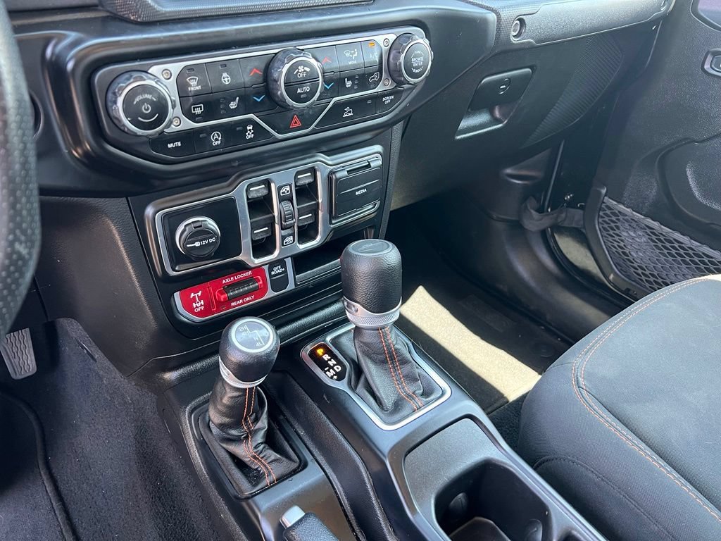 Used 2023 Jeep Gladiator Mojave w/ Cold Weather Group AWD/4WD image 33
