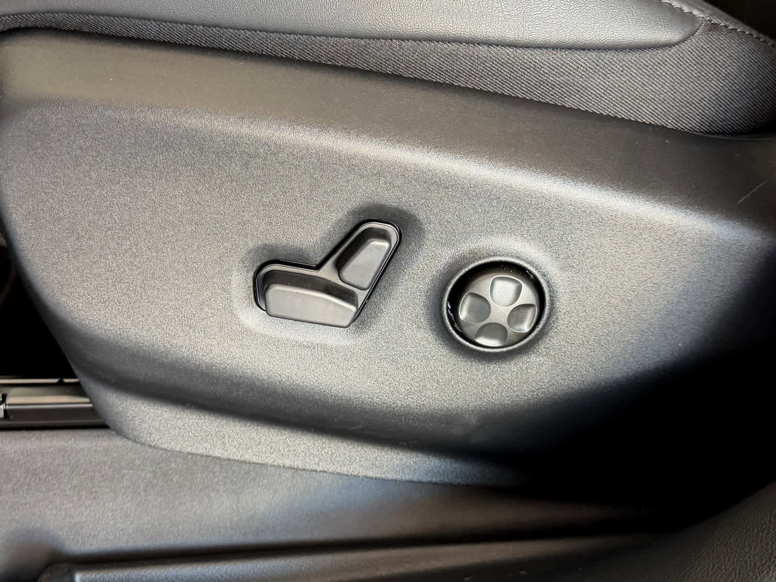 New 2026 Chrysler Pacifica Select image 26