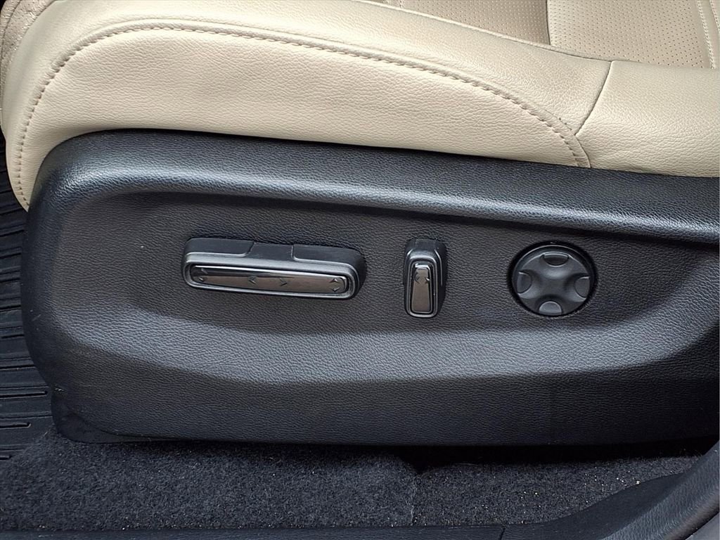 Used 2021 Honda CR-V Touring image 25