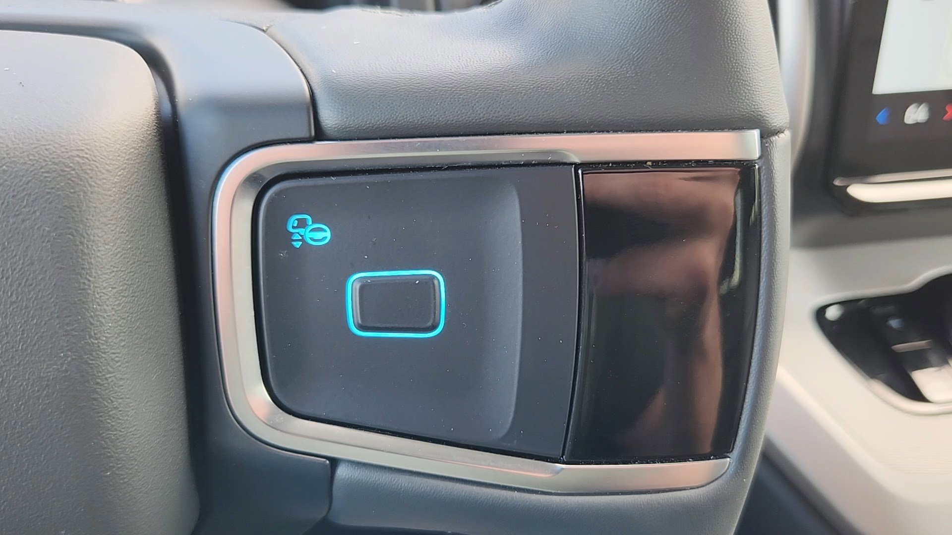 Certified 2025 Ford Expedition Active AWD/4WD image 14