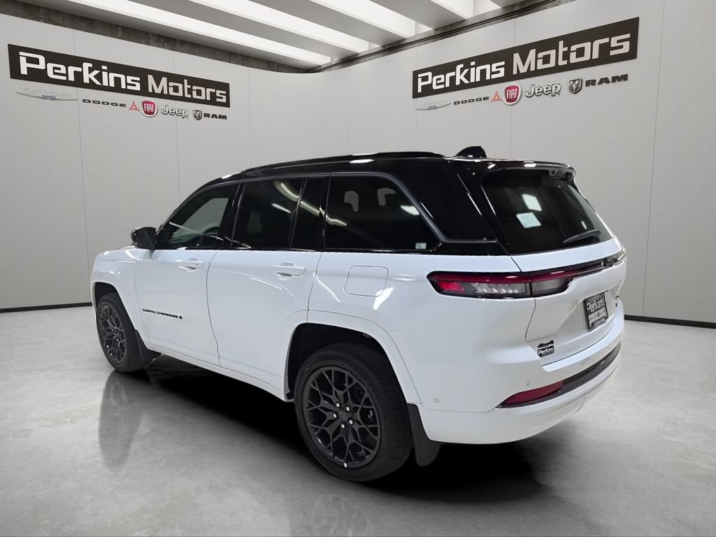 New 2026 Jeep Grand Cherokee Summit w/ Obsidian Package AWD/4WD image 3