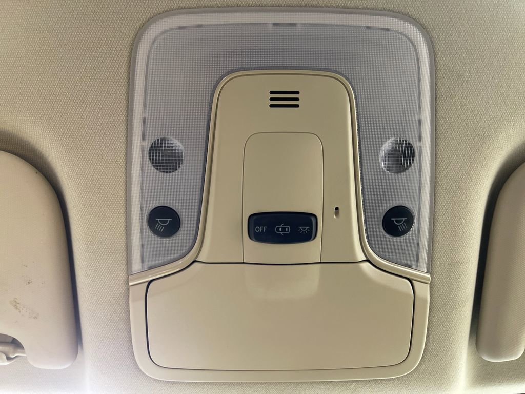 Certified 2018 Toyota Prius Three FWD image 29