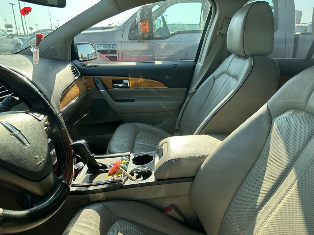 Used 2013 Lincoln MKX AWD image 6