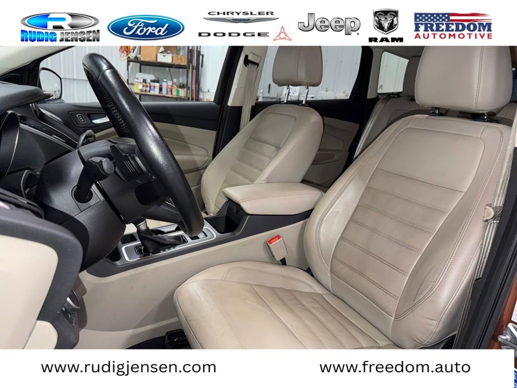 Used 2017 Ford Escape Titanium FWD image 11