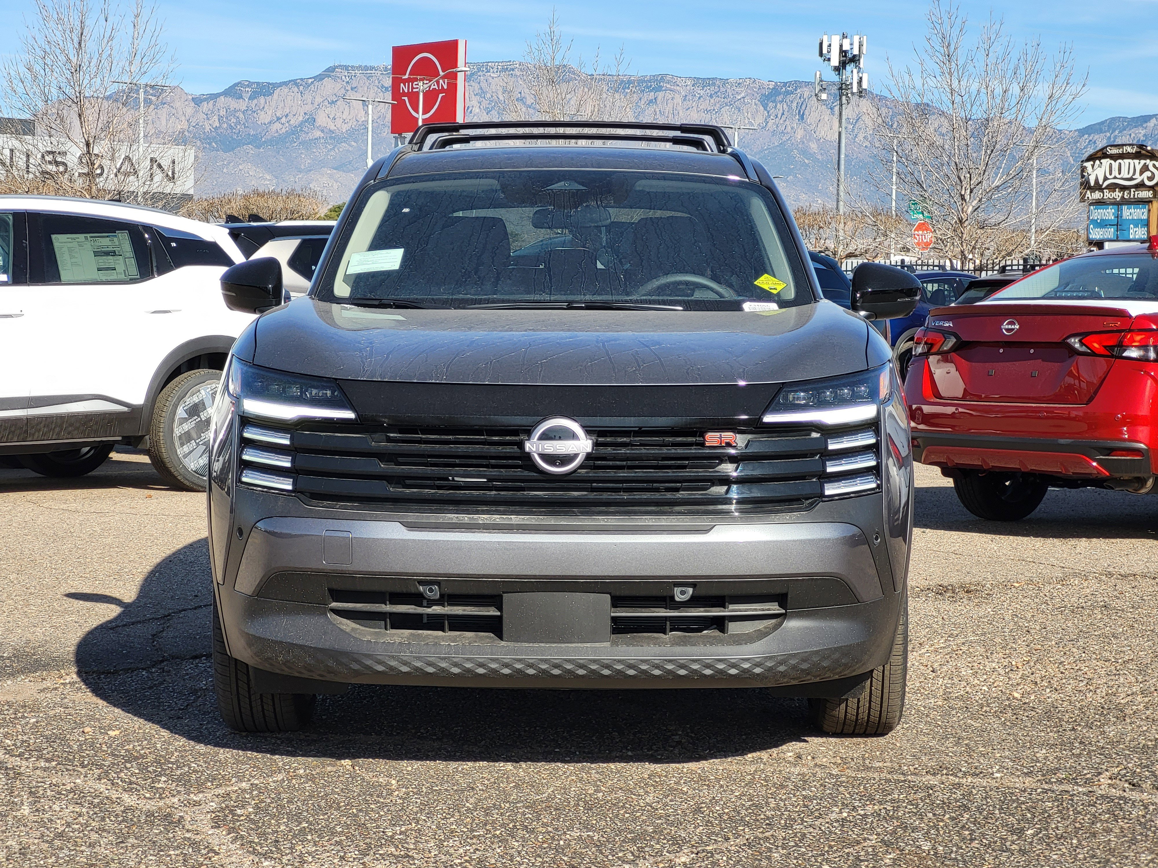 New 2026 Nissan Kicks SR w/ Cold Weather Package image 2