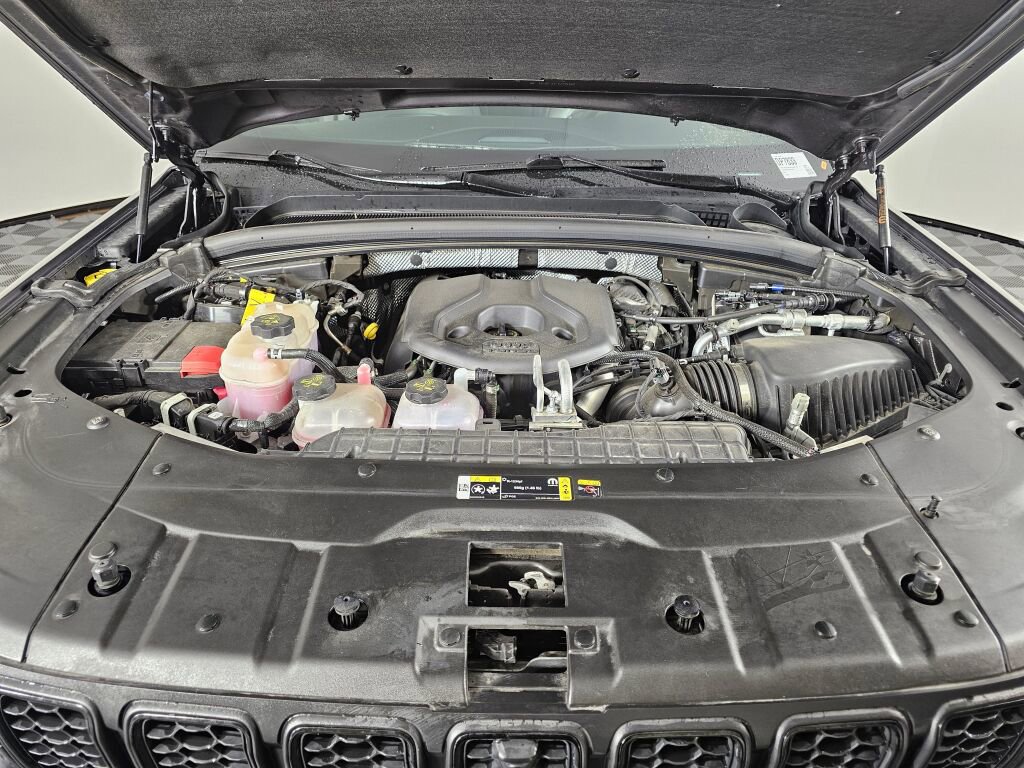 Used 2022 Jeep Grand Cherokee Trailhawk AWD/4WD image 8
