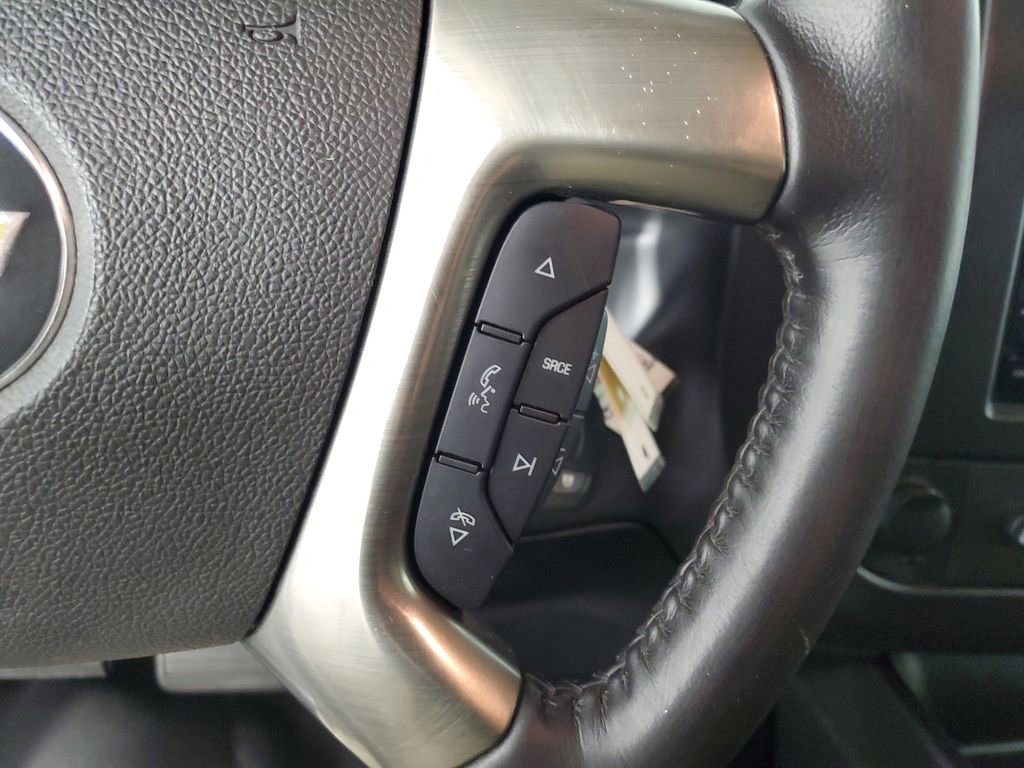 Used 2018 Chevrolet Express 2500 w/ Driver Convenience Package image 25