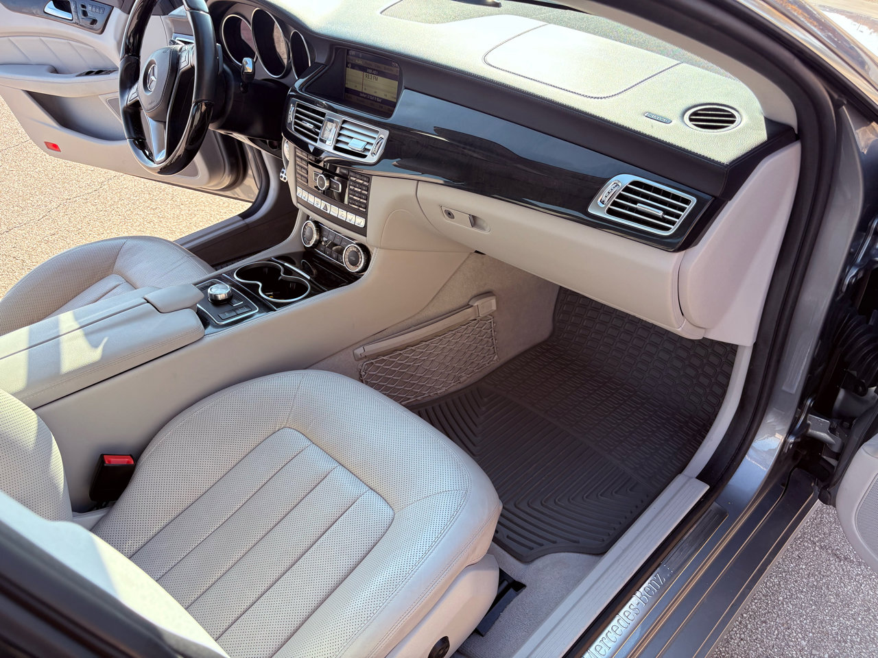 Used 2012 Mercedes-Benz CLS 550 image 29