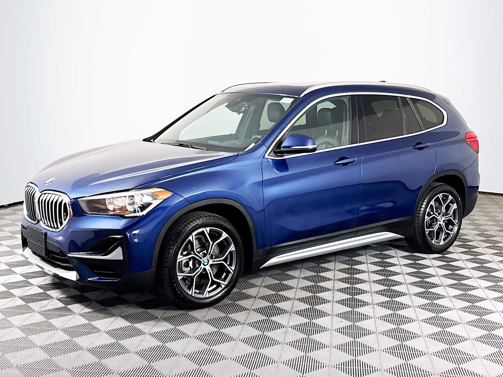 Used 2021 BMW X1 xDrive28i w/ Convenience Package AWD/4WD image 4