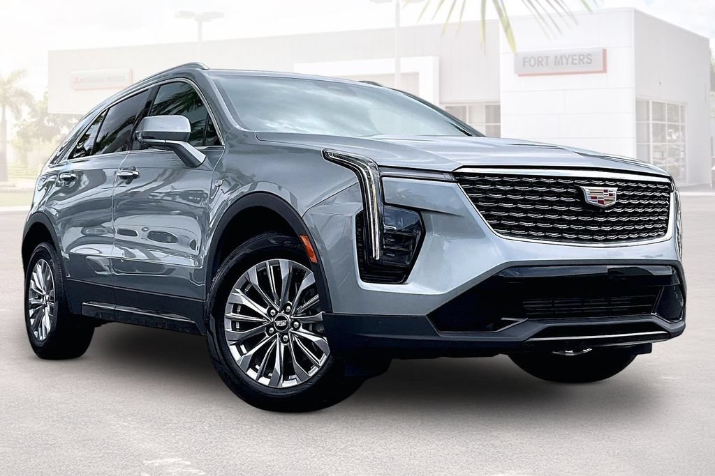 Used 2025 Cadillac XT4 Premium Luxury FWD image 1
