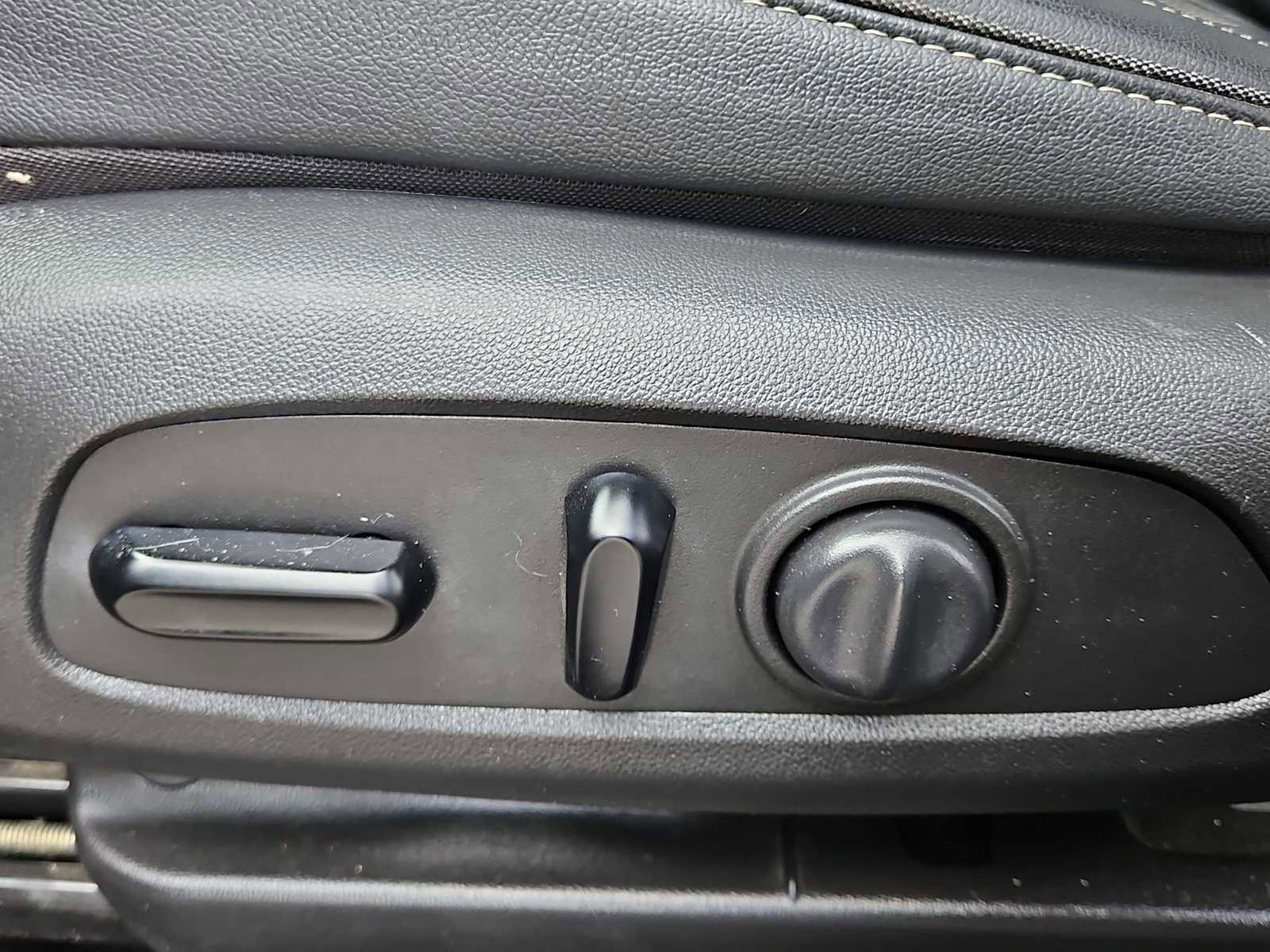 Used 2021 Chevrolet TrailBlazer ACTIV w/ Sun and Liftgate Package image 18