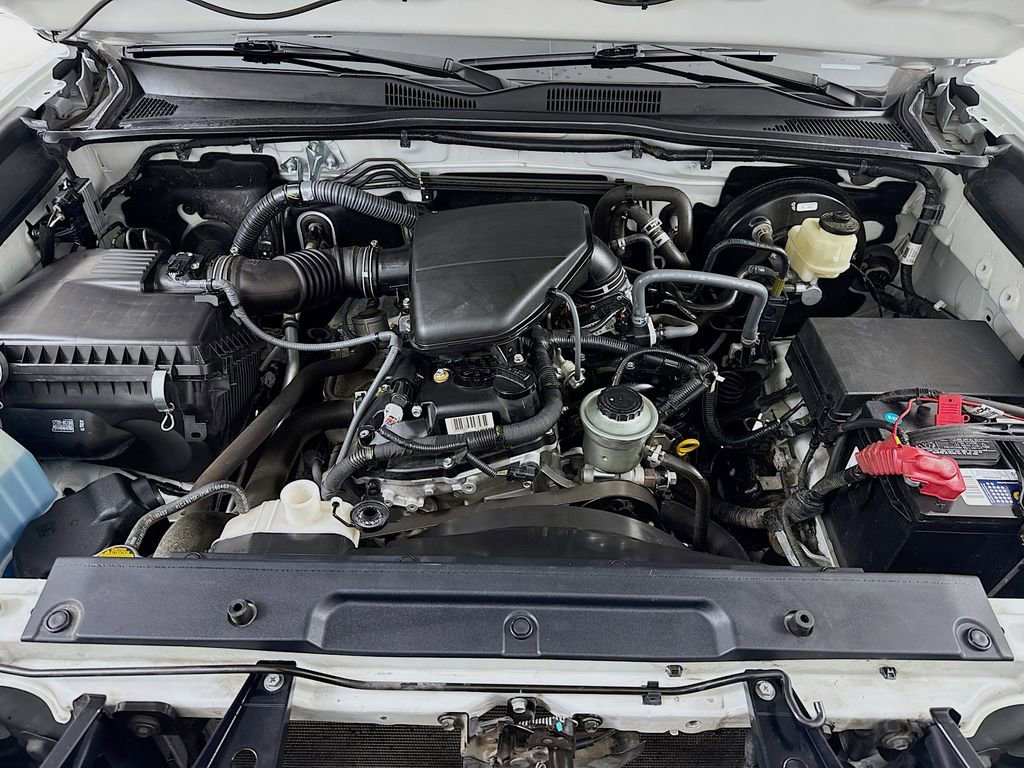 Used 2017 Toyota Tacoma SR5 w/ SR5 Appearance Package (SM) image 24