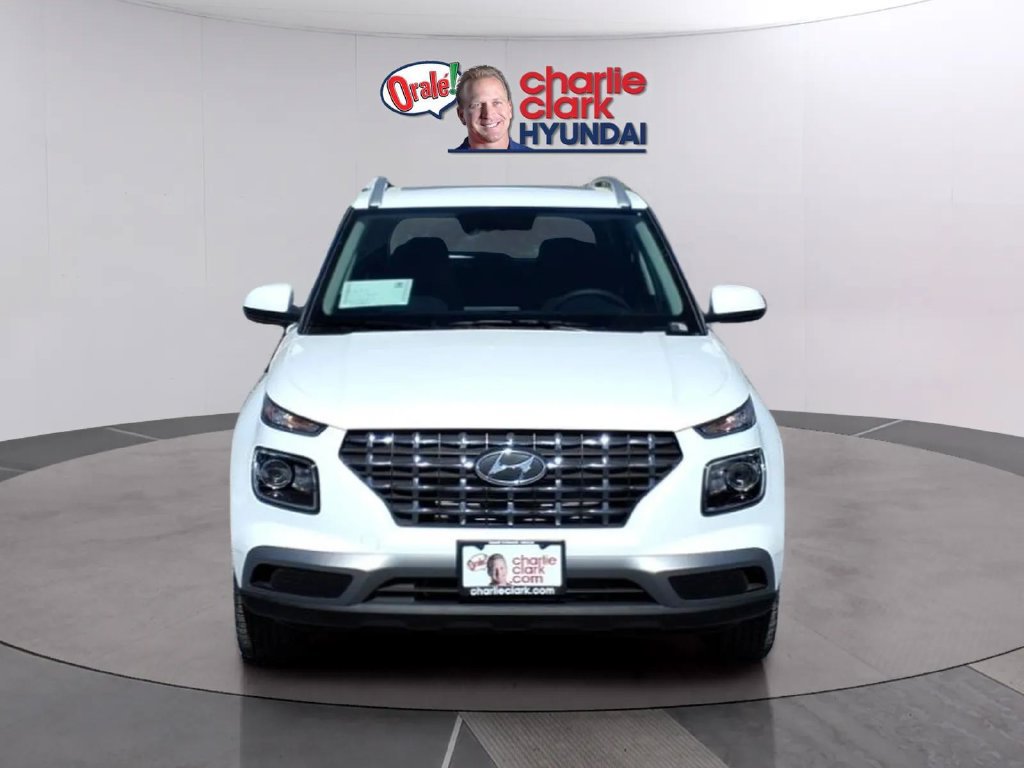 New 2026 Hyundai Venue SEL FWD image 8