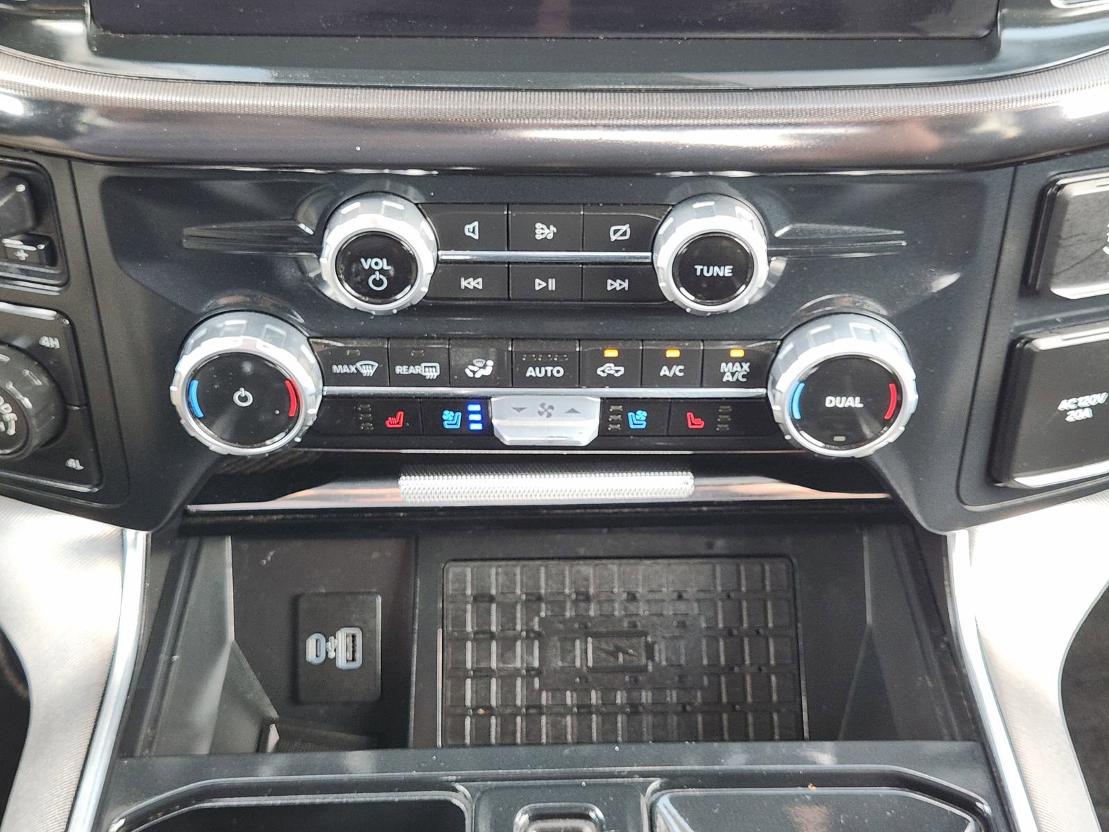 Used 2023 Ford F150 Platinum w/ Equipment Group 701A High AWD/4WD image 20