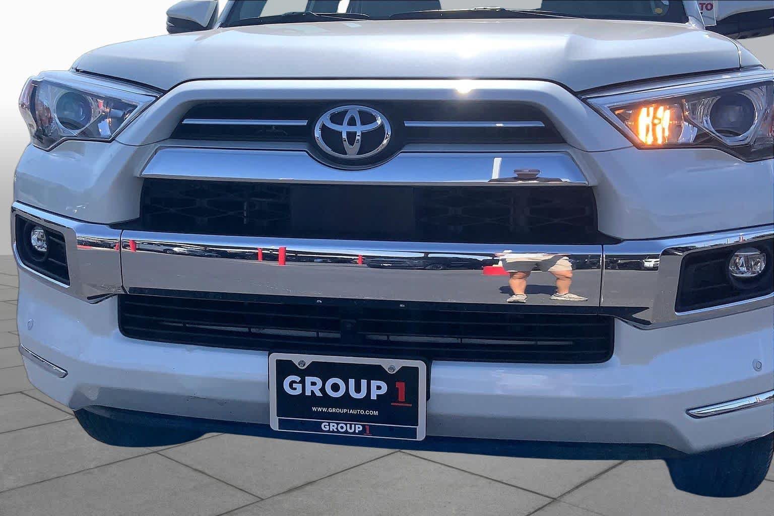 Used 2022 Toyota 4Runner Limited AWD/4WD image 30
