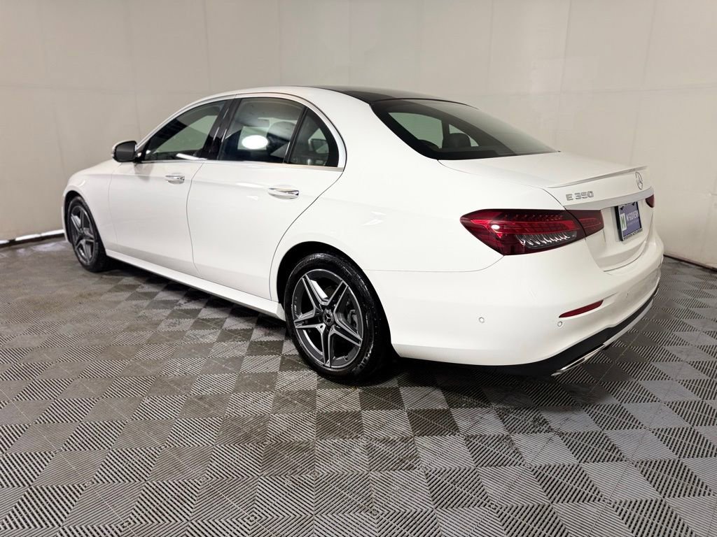 Used 2023 Mercedes-Benz E 350 4MATIC Sedan image 4