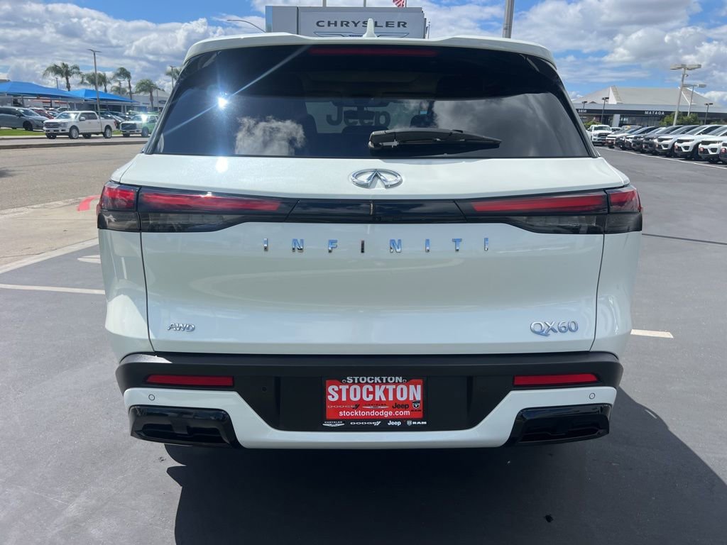 Used 2023 INFINITI QX60 Luxe AWD/4WD image 14