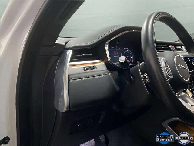 Used 2024 Jaguar F-PACE R-Dynamic S image 33