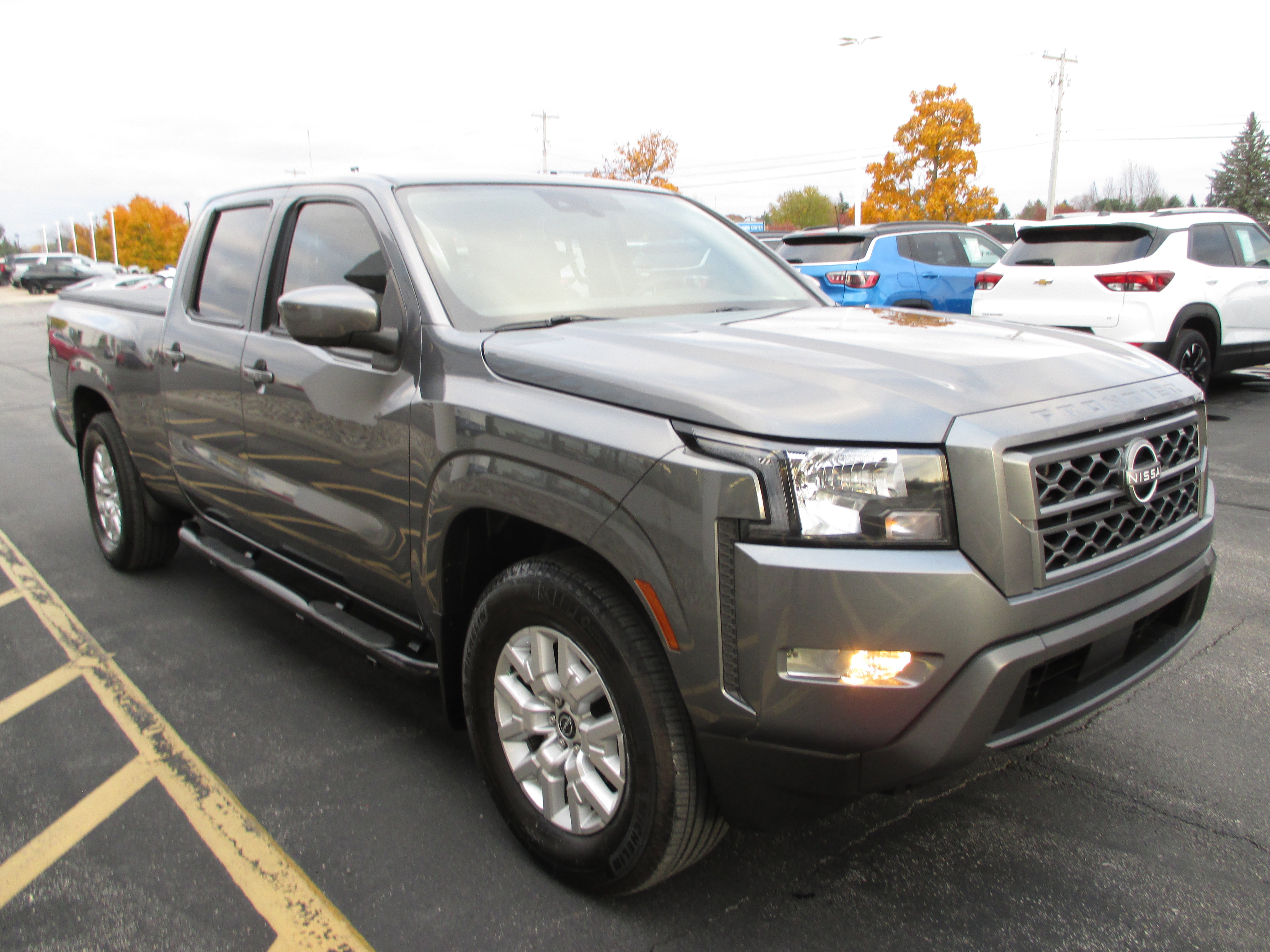 Used 2022 Nissan Frontier SV w/ Technology Package image 7