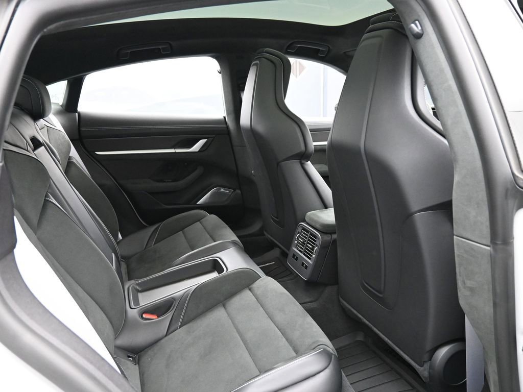 Certified 2025 Porsche Taycan Turbo GT image 29