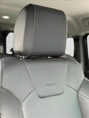 Used 2024 INEOS Grenadier image 8