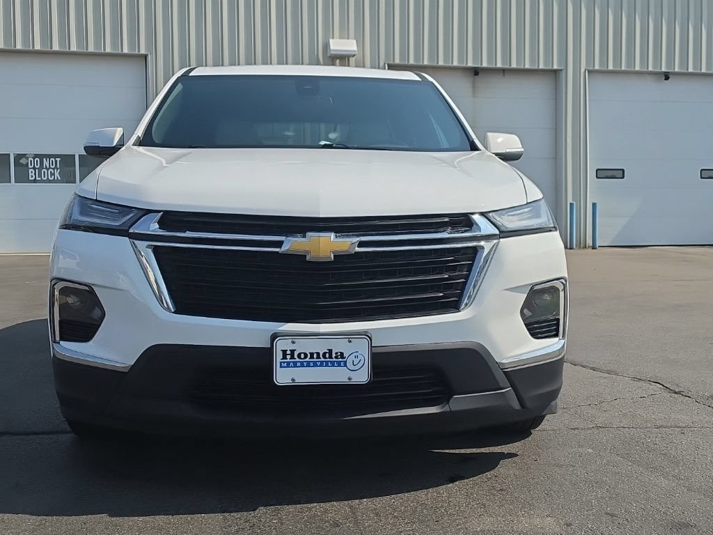 Used 2023 Chevrolet Traverse LS AWD/4WD image 2