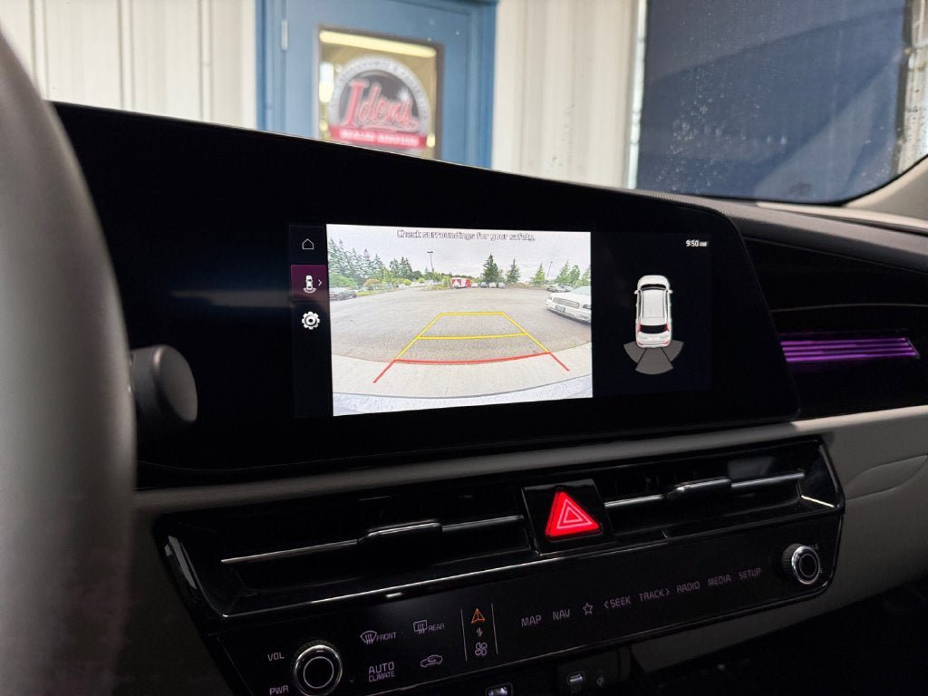 Used 2023 Kia Niro Wind FWD image 18