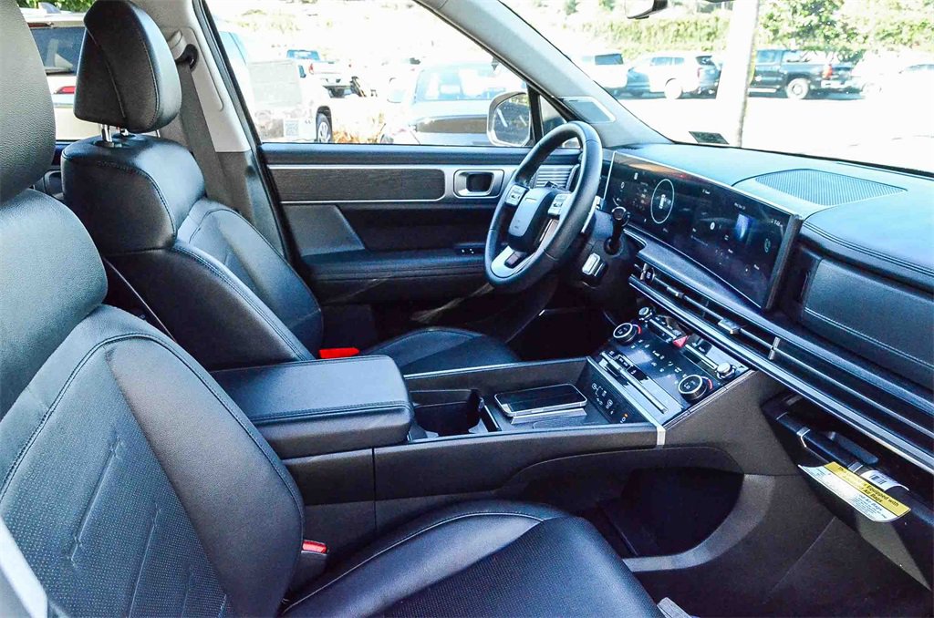 Used 2024 Hyundai Santa Fe Limited image 16