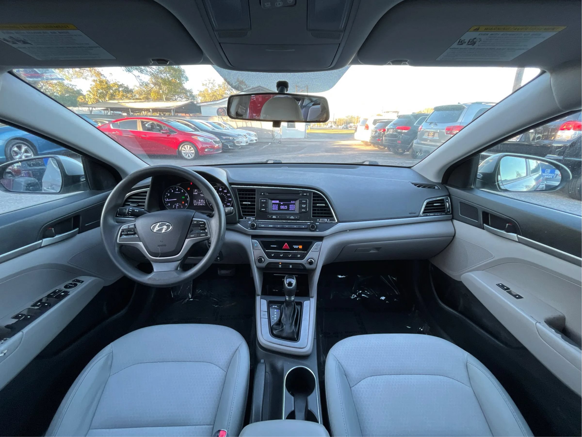 Used 2017 Hyundai Elantra SE FWD image 28